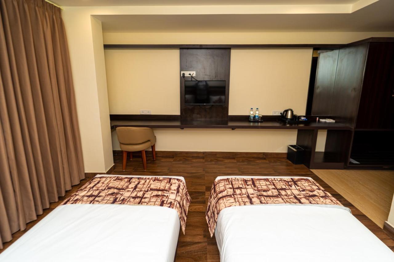 Vera By Bisque Hebbal - Manyata Tech Park Bangalore Bagian luar foto